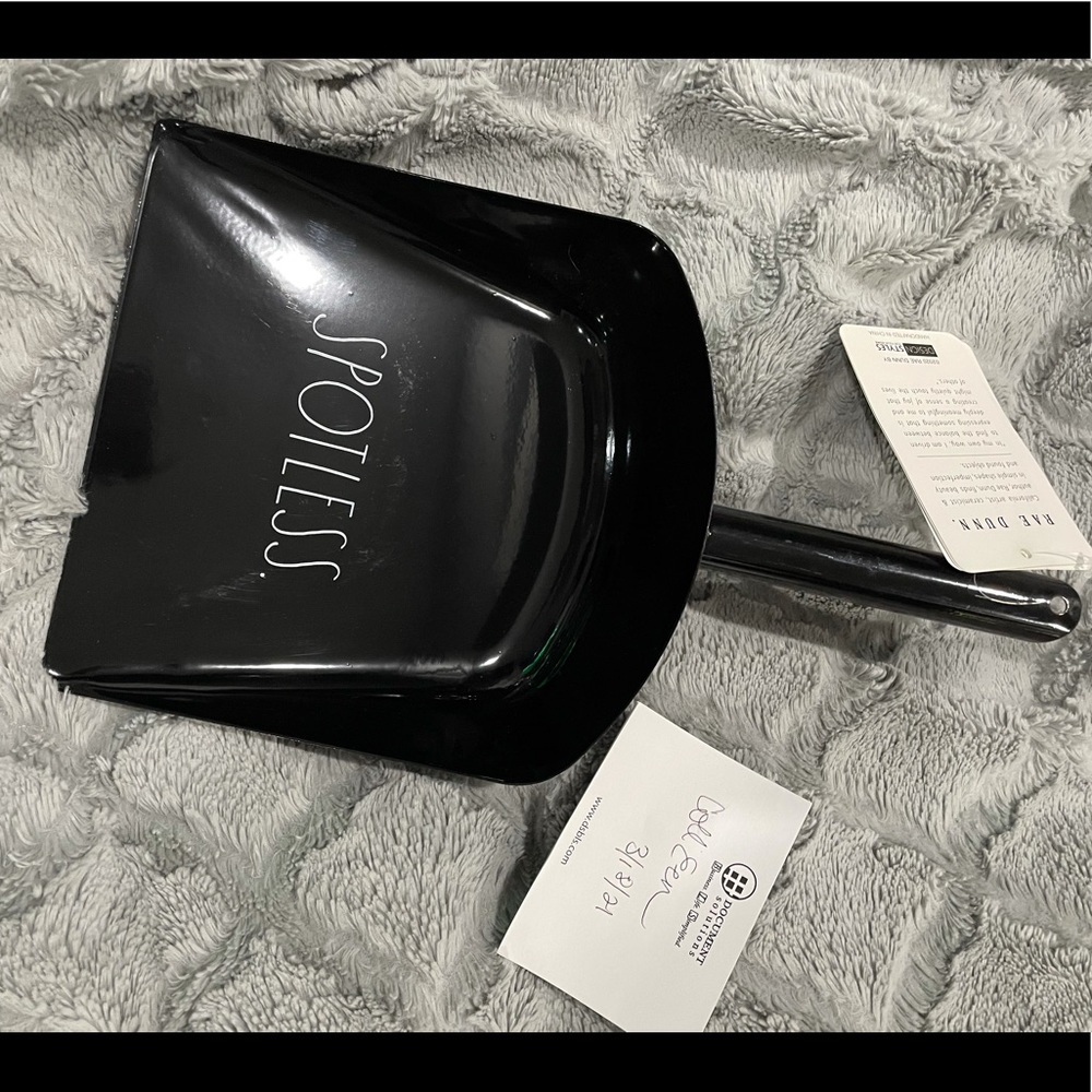 Spotless Rae Dunn dustpan